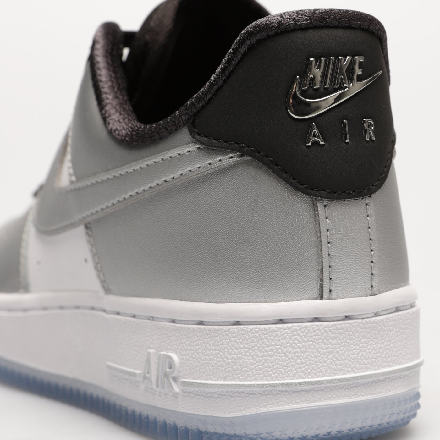 NIKE WMNS AIR FORCE 1 07 SE DX6764 001 Дамски Цвят сребърен Модни