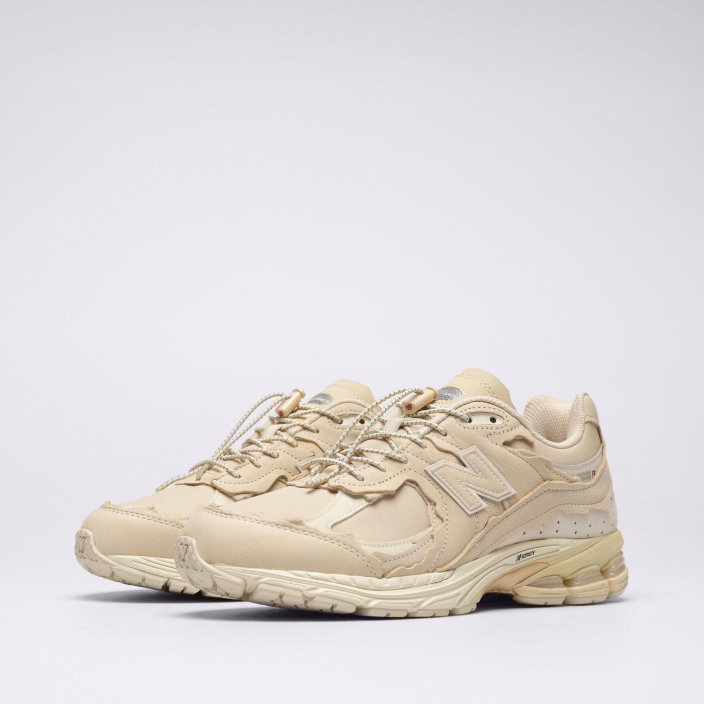 Мъжки маратонки NEW BALANCE 2002R  m2002rdq цвят бежов