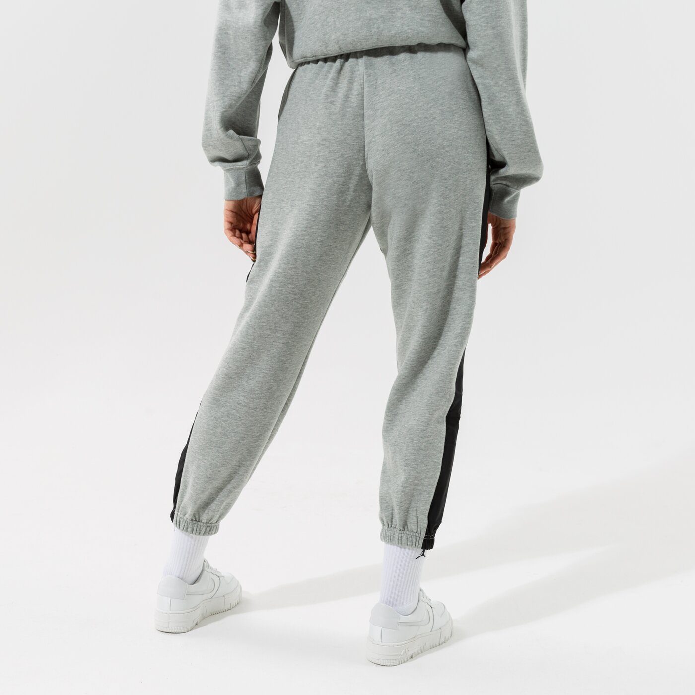 Дамски панталони NIKE ПАНТАЛОНИ W NSW FLC MR JGGR HTG dd5679-063 цвят сив