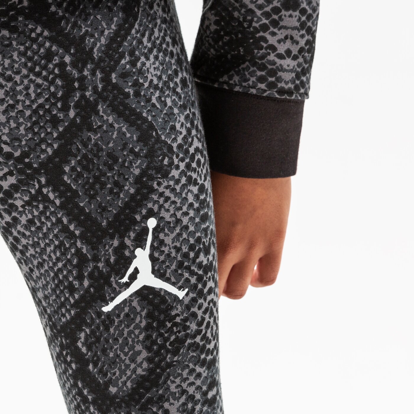 Детски панталони JORDAN КЛИН ESSENTIALS SNAKE LEGGING GIRL 45b314-023 цвят черен