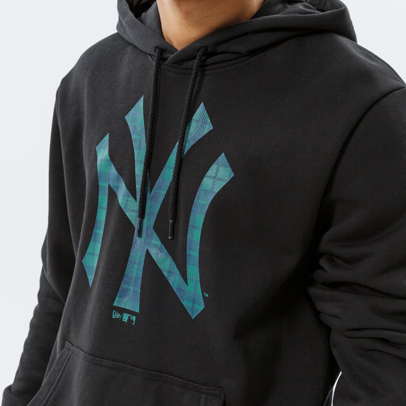 Мъжки суичър NEW ERA СУИТЧЪР С КАЧУЛКА MLB CAMO INFILL PO HOODY NEYYAN BL 12827257 цвят черен