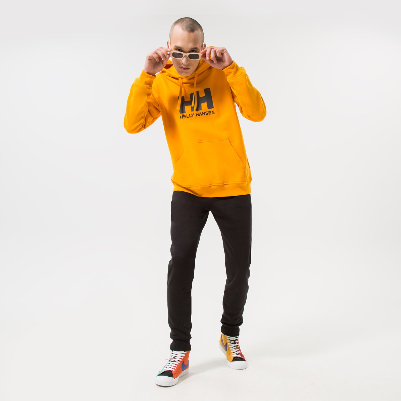 Мъжки суичър HELLY HANSEN СУИТЧЪР С КАЧУЛКА HH LOGO HOODIE 33977328 цвят горчица