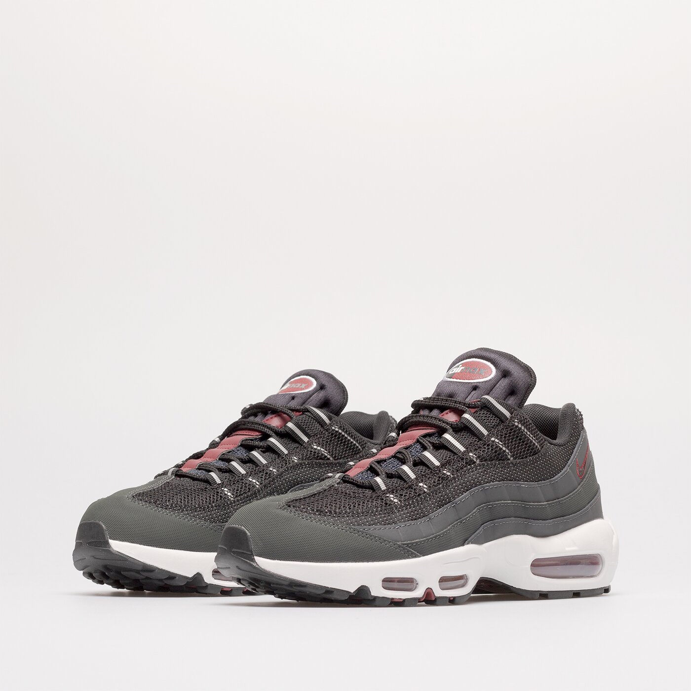 Мъжки маратонки AIR MAX 95 ESSENTIAL dq3982-001 цвят черен