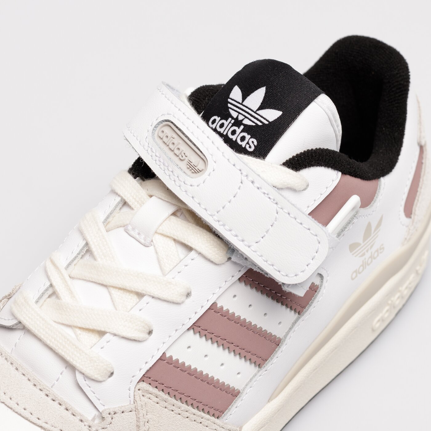 Дамски маратонки ADIDAS FORUM LOW W gz5046 цвят бял