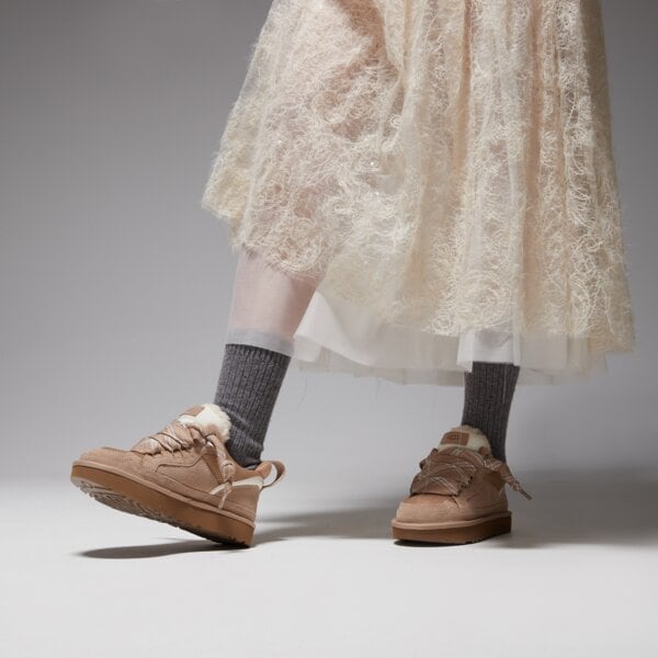 Дамски кежуал UGG LOWMEL 1144032-san цвят бежов