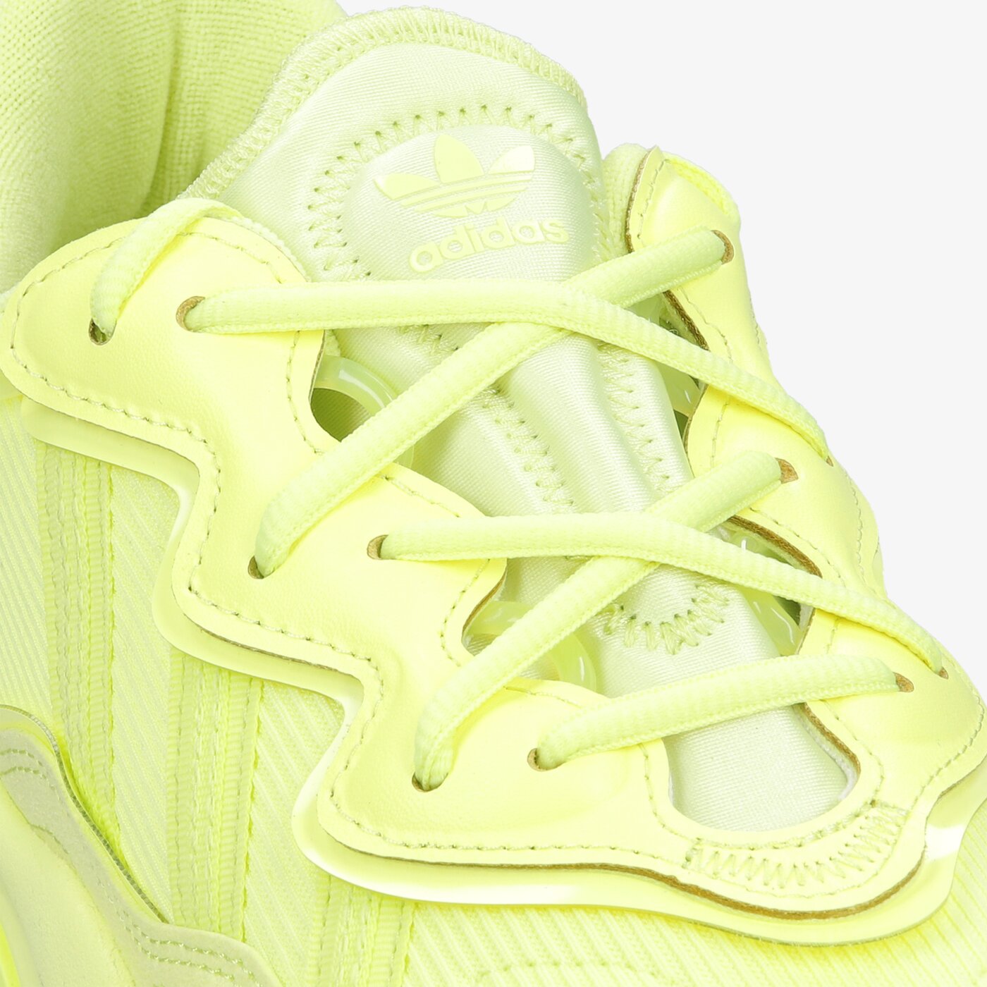 Мъжки маратонки ADIDAS OZWEEGO g55590 цвят жълт