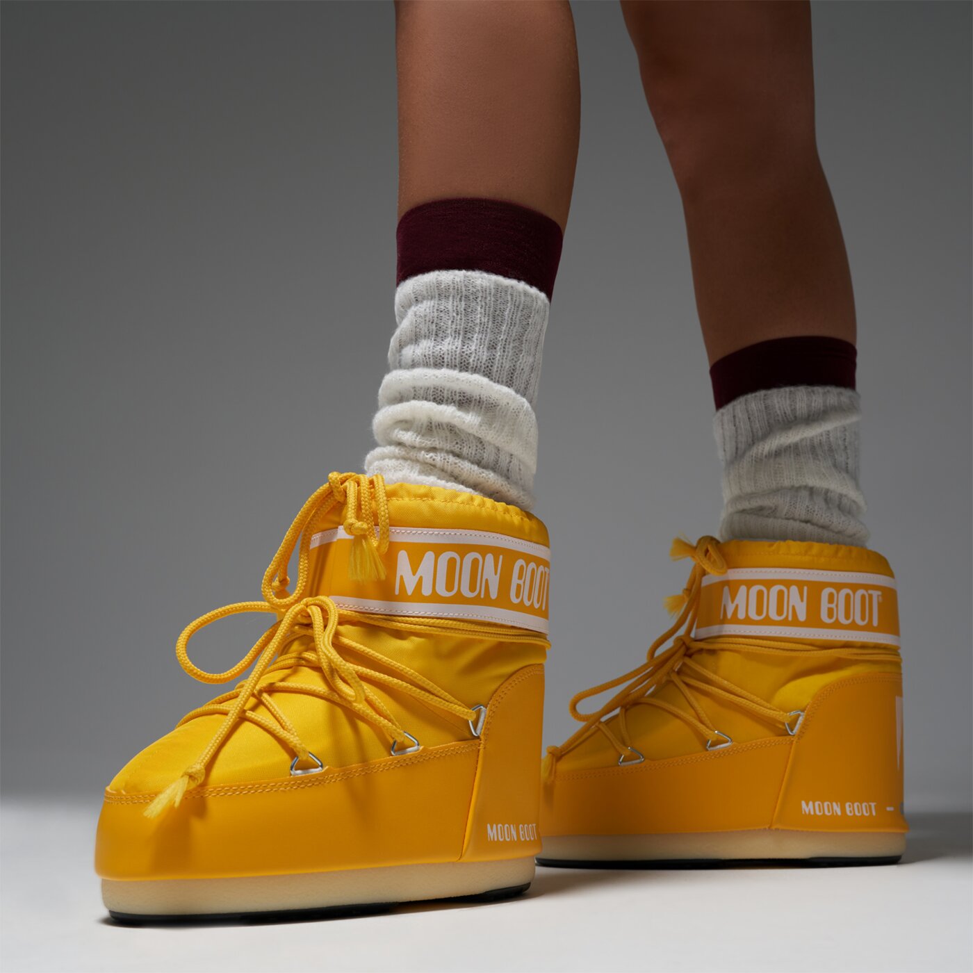 Дамски кежуал MOON BOOT ICON LOW NYLON 14093400008 цвят жълт