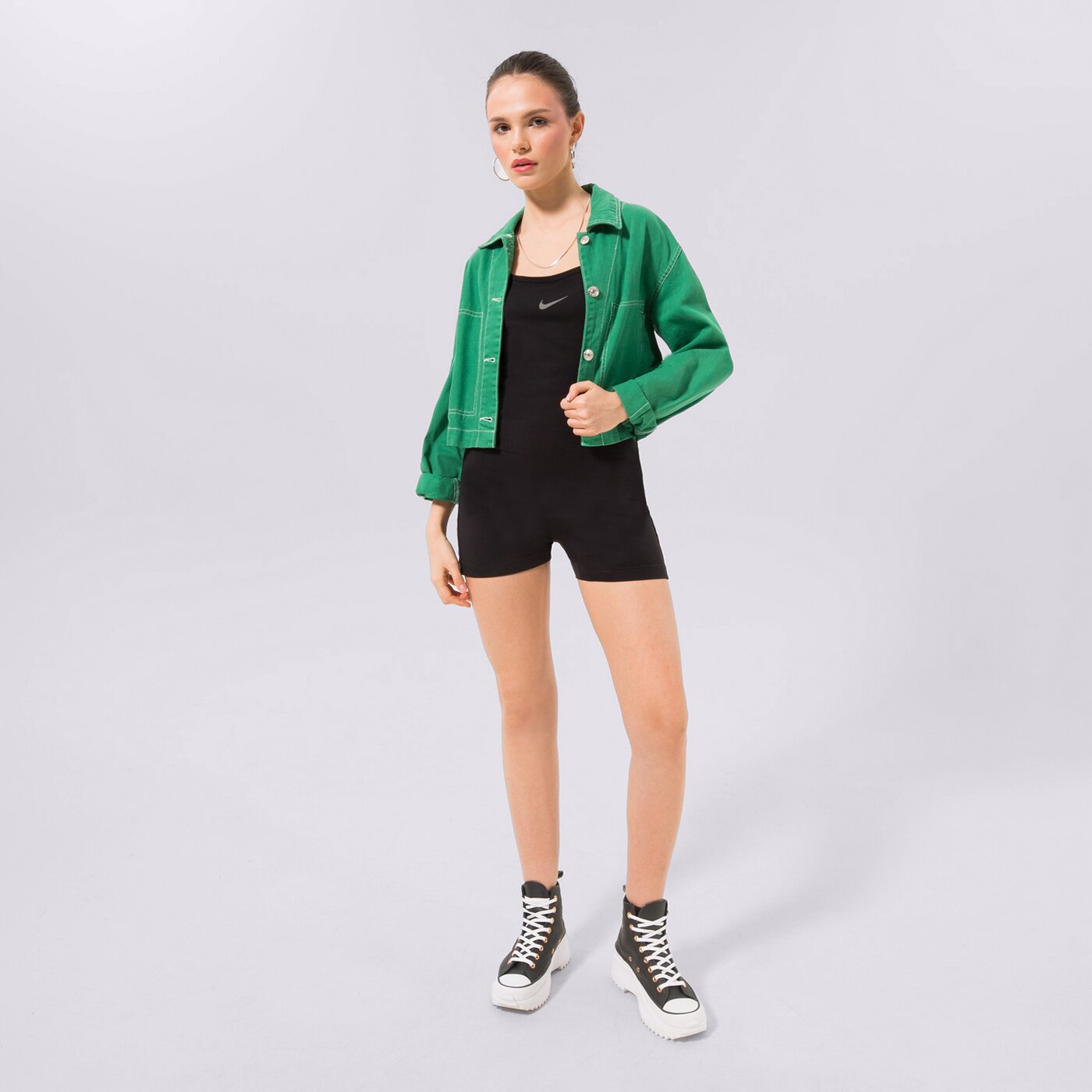 Дамски къси панталони NIKE КЛИН dv0325-010 цвят черен