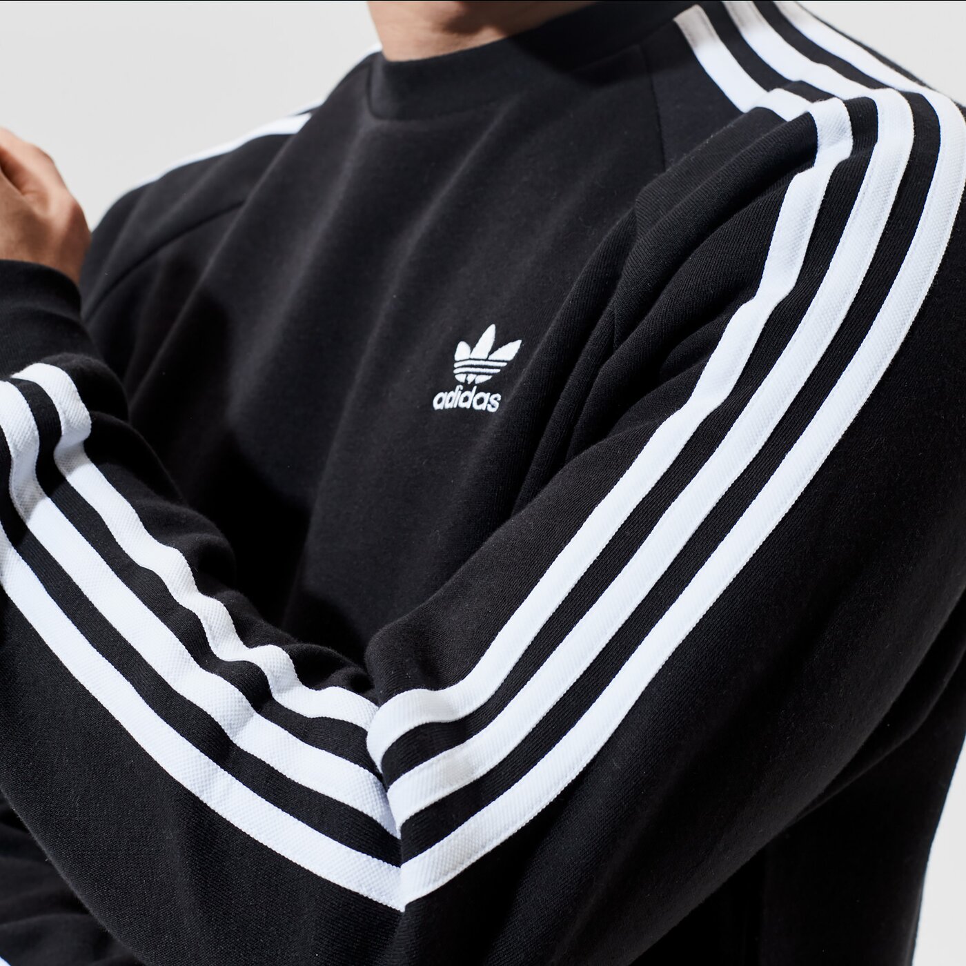 Мъжки суичър ADIDAS СУИТЧЪР 3-STRIPES CREW gn3487 цвят черен