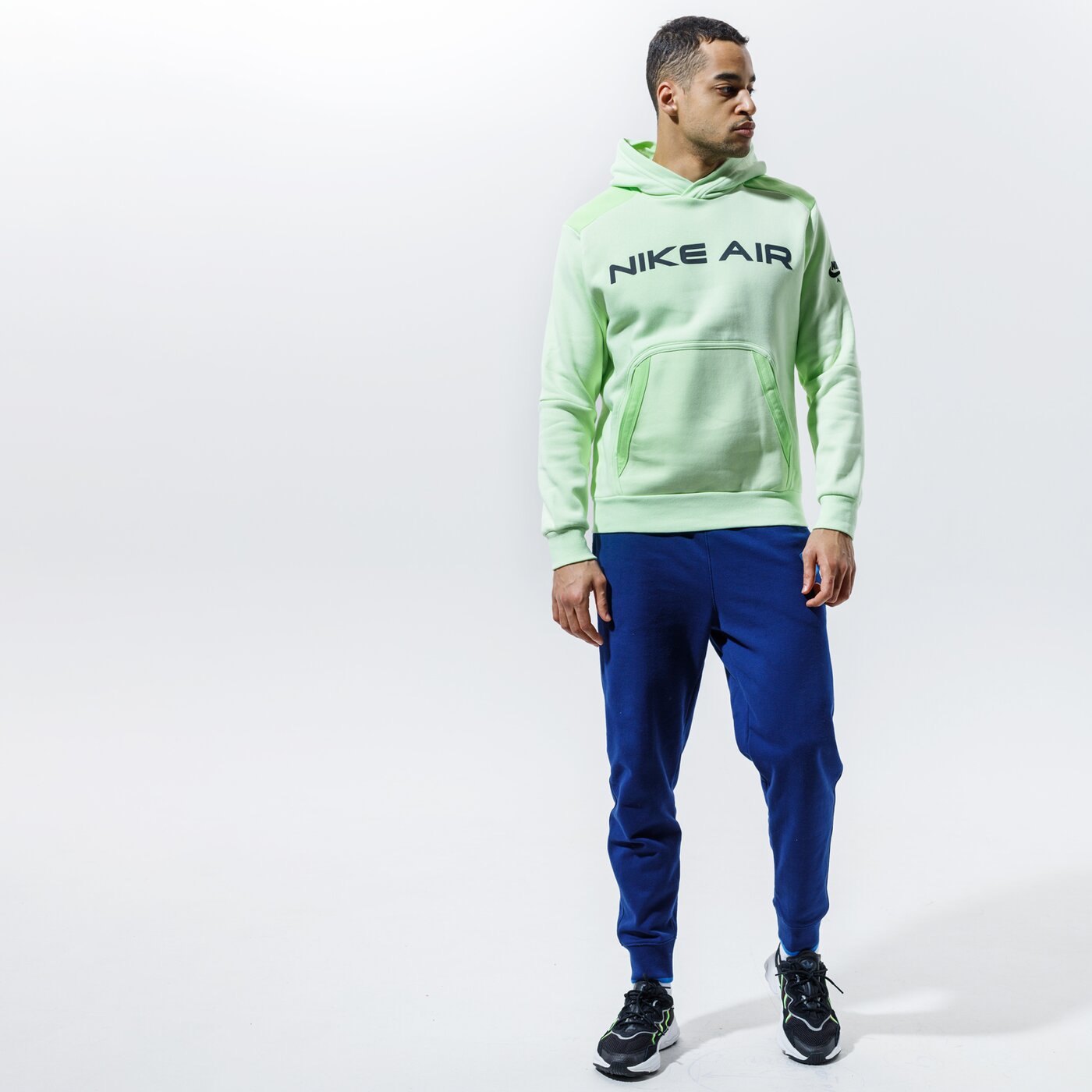 Мъжки суичър NIKE СУИТЧЪР С КАЧУЛКА AIR da0212-383 цвят зелен