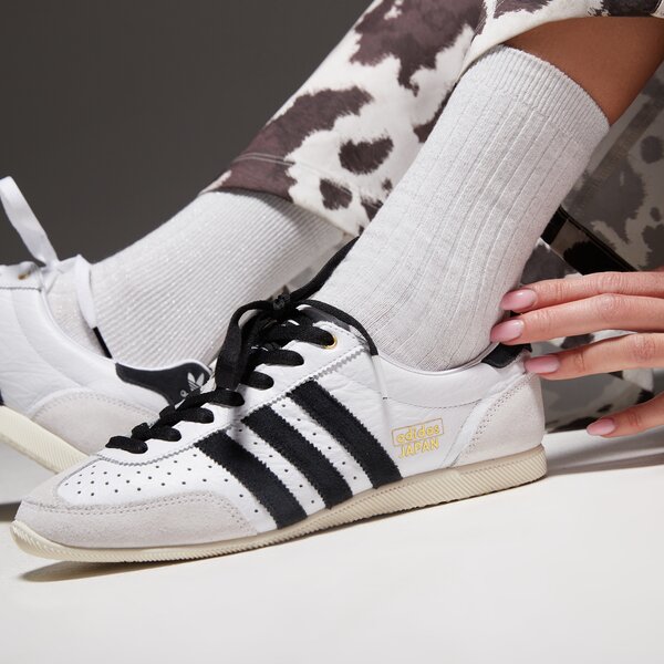 Дамски маратонки ADIDAS JAPAN ih5489 цвят бял