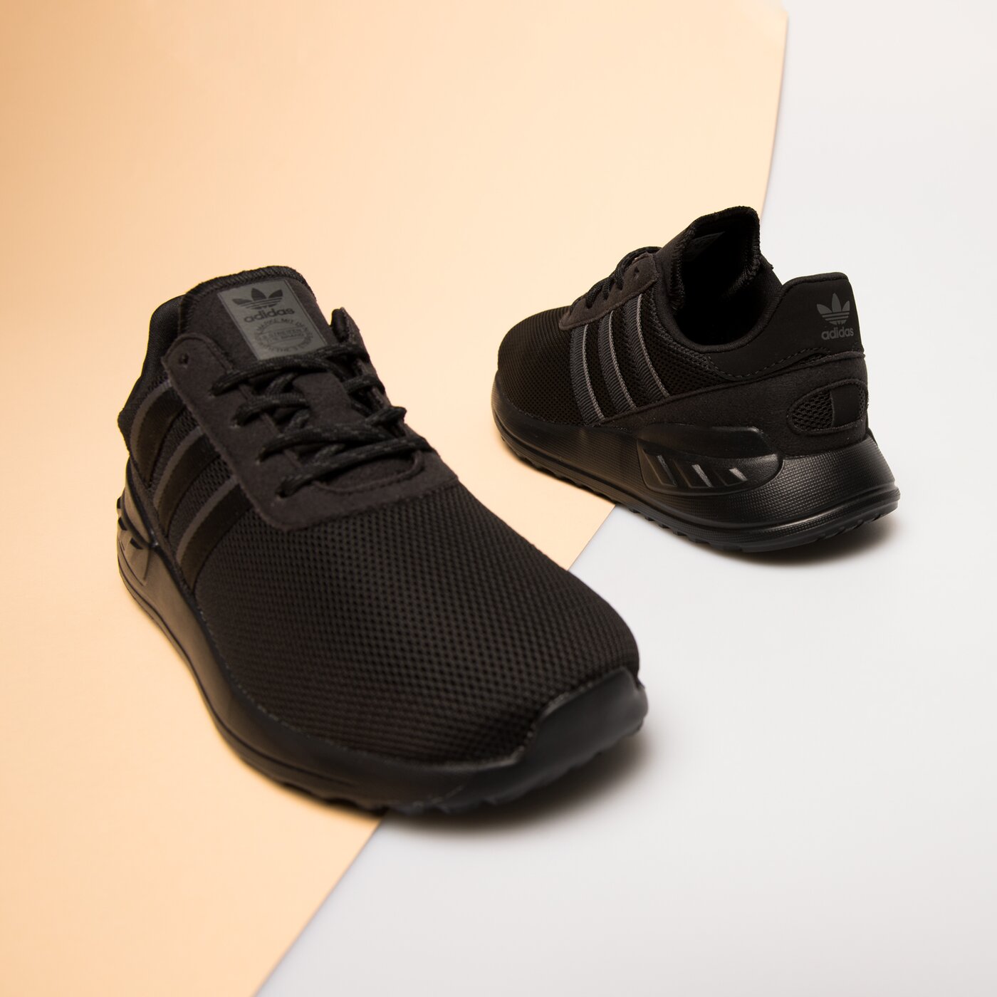Детски маратонки ADIDAS LA TRAINER LITE  fw8274 цвят черен