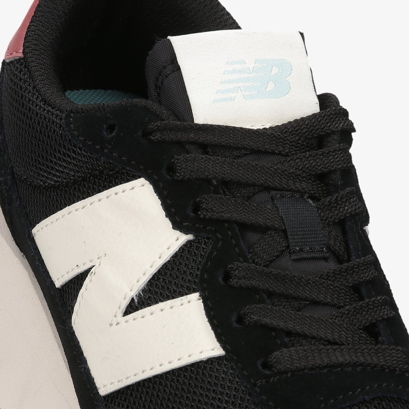 Дамски маратонки NEW BALANCE 237  ws237hr1 цвят черен
