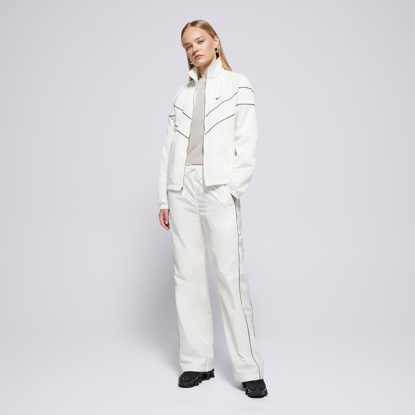 Дамска тениска NIKE ТЕНИСКА W NSW NK CHLL KNT MD CRP fv5508-009 цвят сив