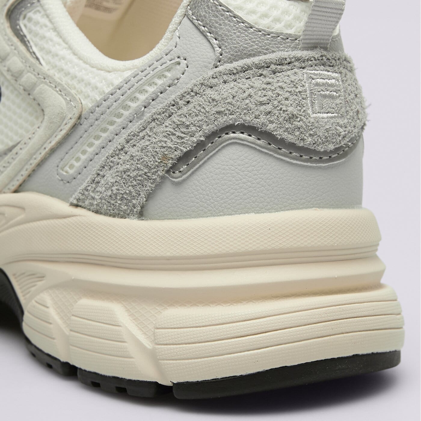 Дамски маратонки FILA DECYPHER 24 SUEDE 5am00817050 цвят бял