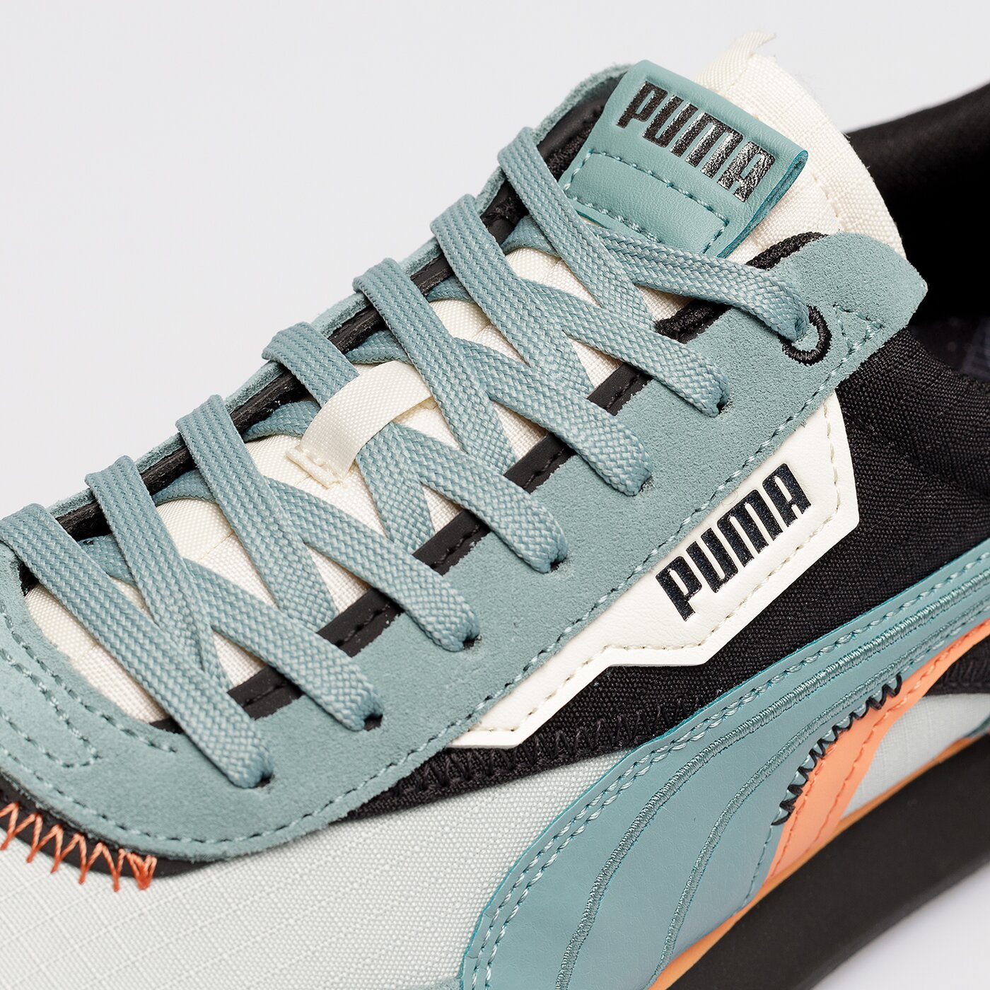 Мъжки маратонки PUMA FUTURE RIDER DISPLACED 38314804 цвят зелен