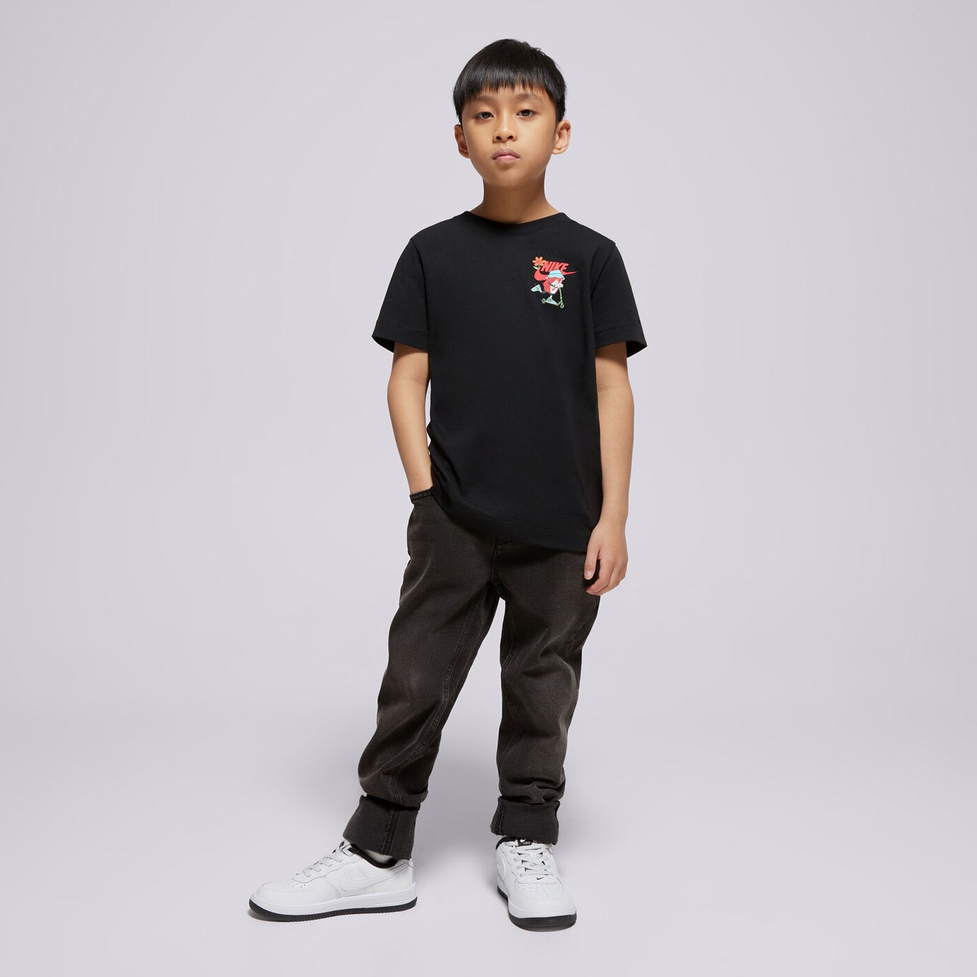 Детска тениска NIKE ТЕНИСКА K NSW TEE BOXY SCOOTER BOY hq3239-010 цвят бял