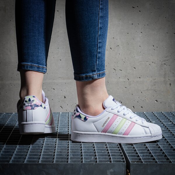 Детски маратонки ADIDAS SUPERSTAR J  gy3330 цвят бял