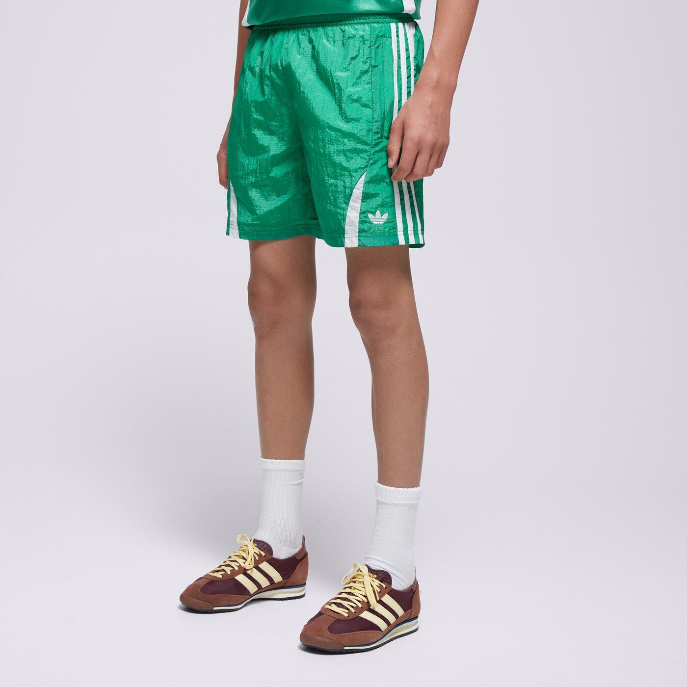  ADIDAS ШОРТИ WOVEN SHORT BOYS jc9120 цвят зелен