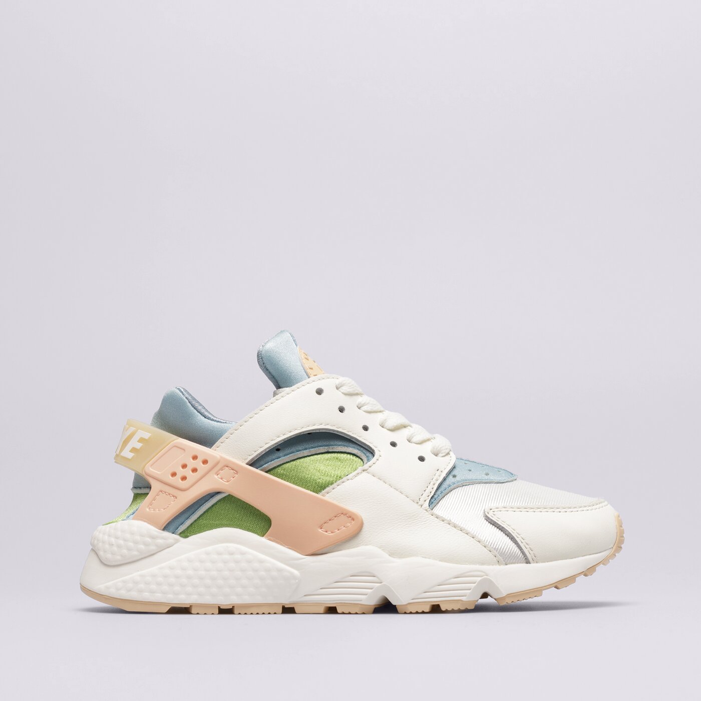 Дамски маратонки NIKE AIR HUARACHE SE dq0117-100 цвят многоцветен