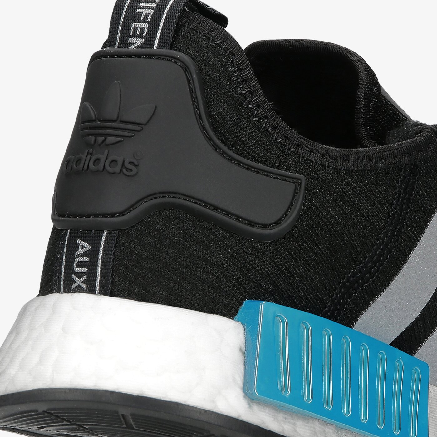 Мъжки маратонки ADIDAS NMD_R1 fy5727 цвят черен