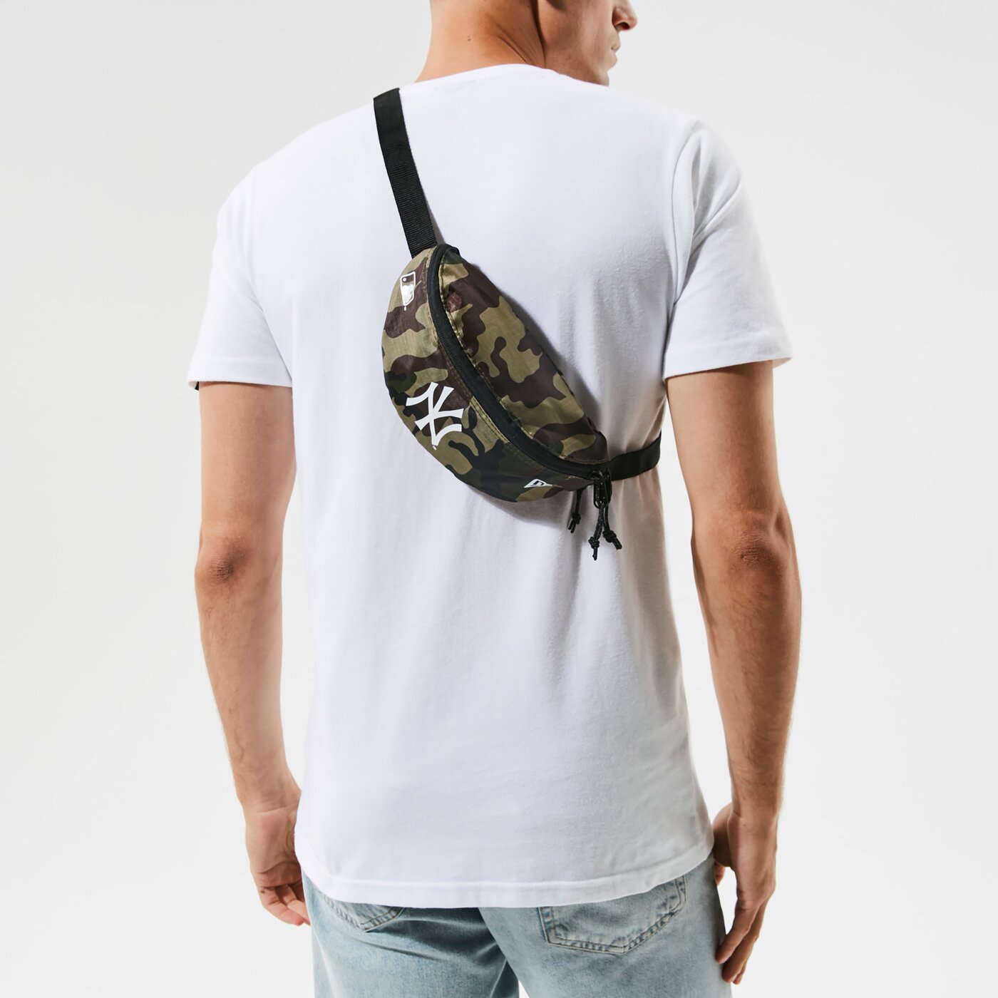 Дамска чанта за кръст NEW ERA ЧАНТА ЗА КРЪСТ MLB MINI WAIST BAG NYY WDC NEW YORK Y 60137352 цвят многоцветен