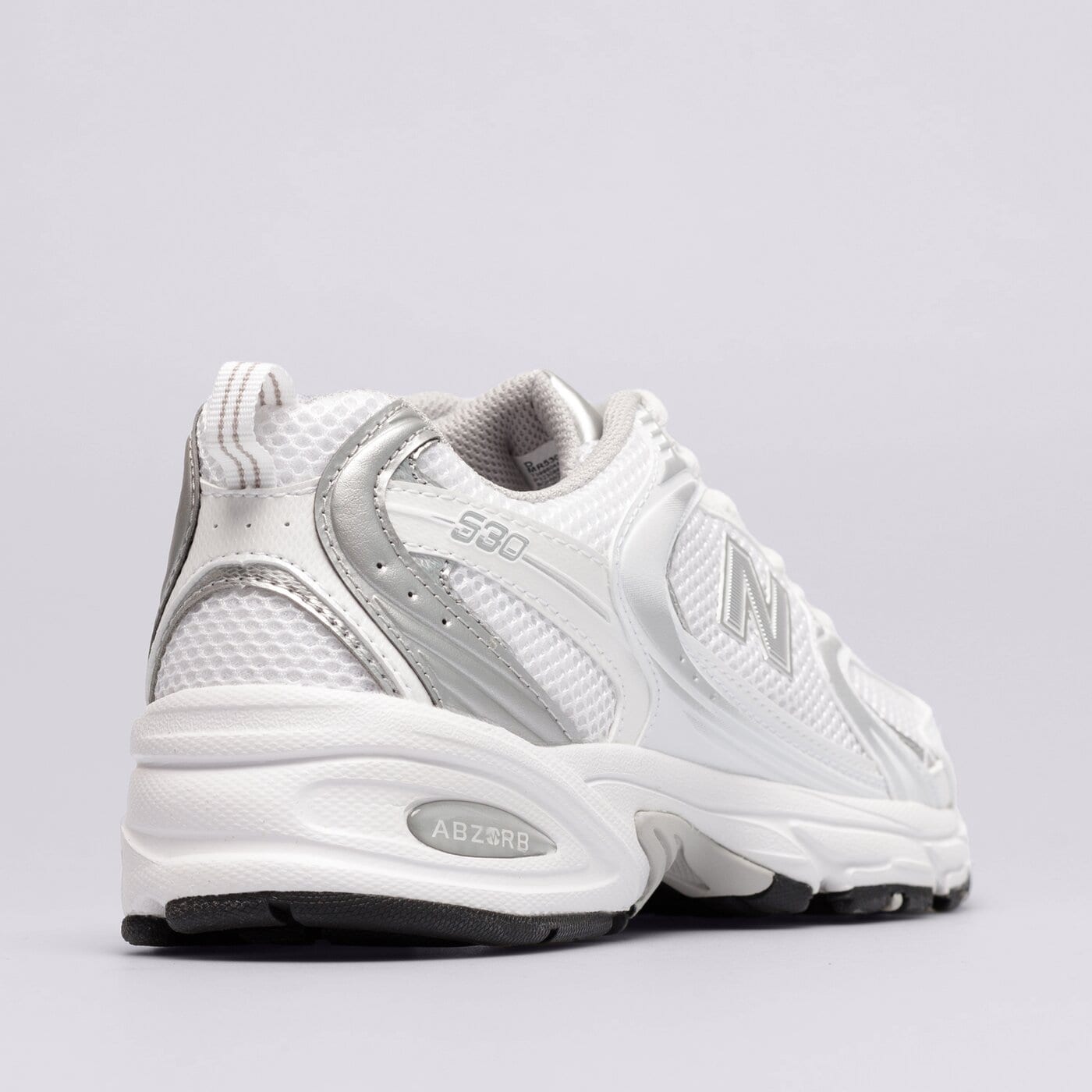 Дамски маратонки NEW BALANCE 530  mr530ema цвят бял