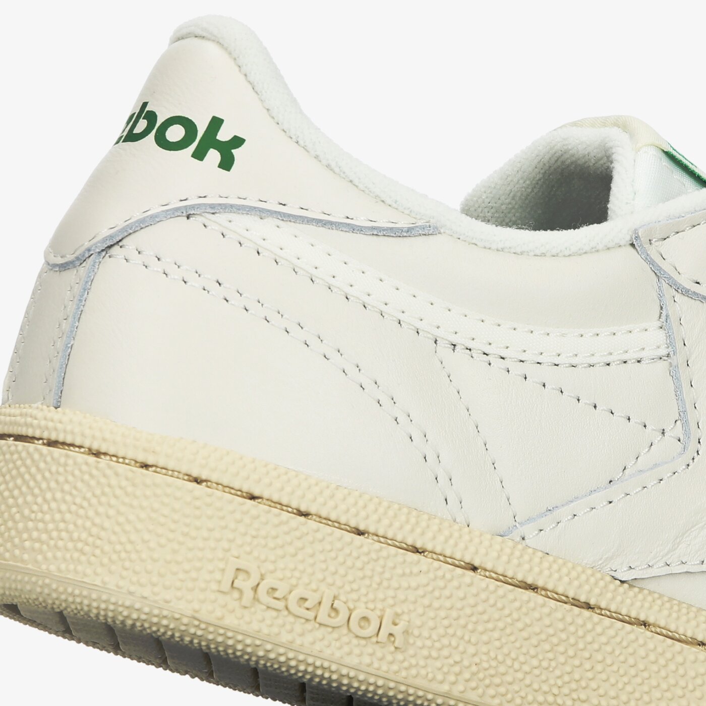Дамски маратонки REEBOK CLUB C 85 bs8242 цвят бял