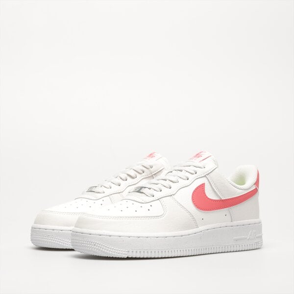 Дамски маратонки NIKE AIR FORCE 1 '07 SE dv3808-100 цвят бял