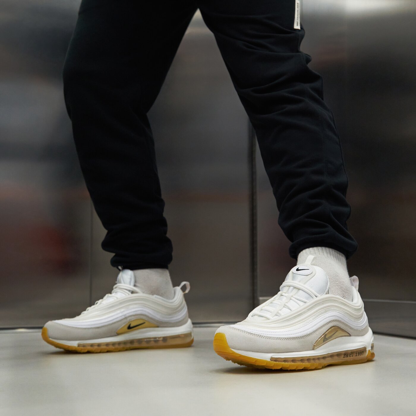 Мъжки маратонки NIKE AIR MAX 97 dq8961-100 цвят бял