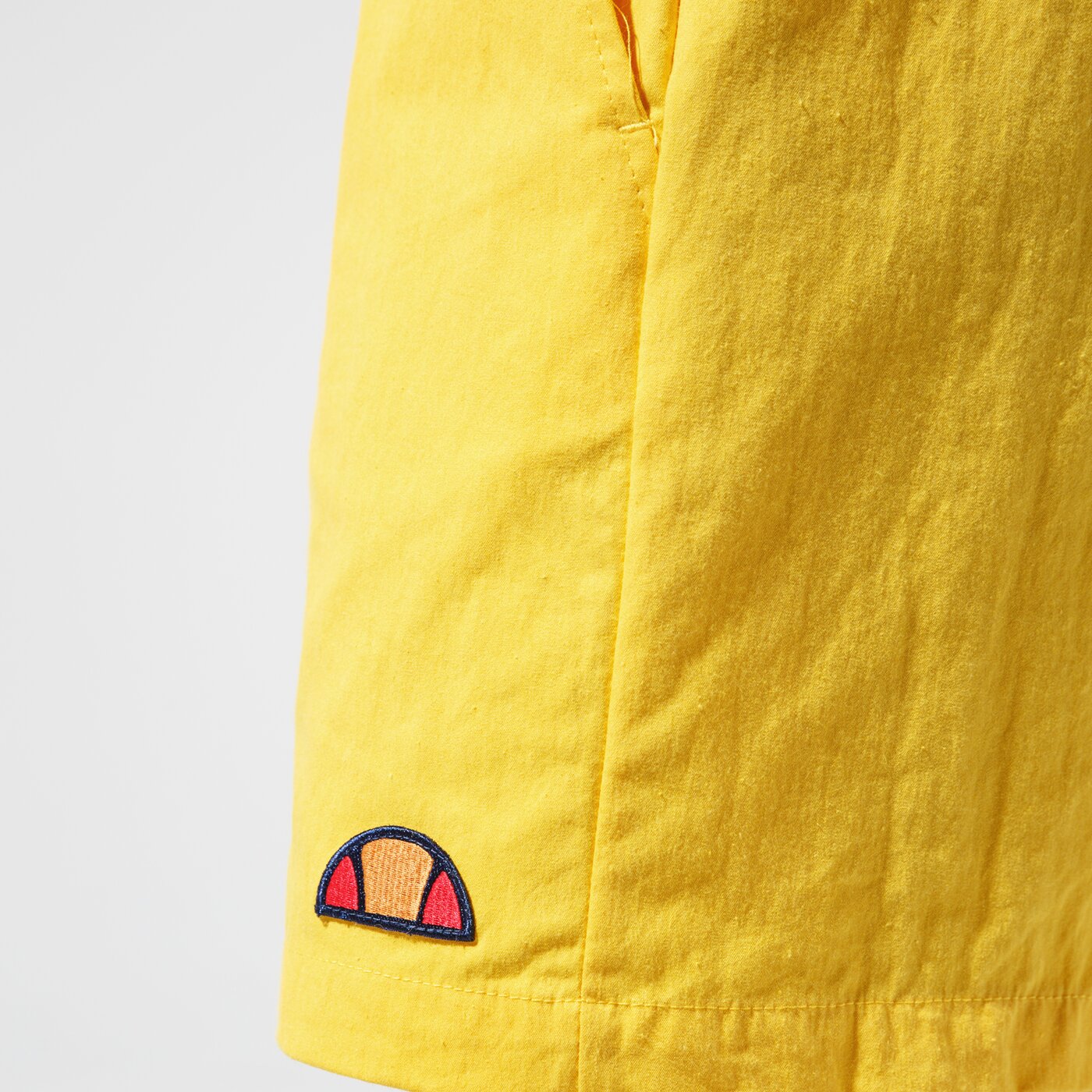Мъжки къси панталони ELLESSE ШОРТИ HUGU she09977yellow цвят жълт