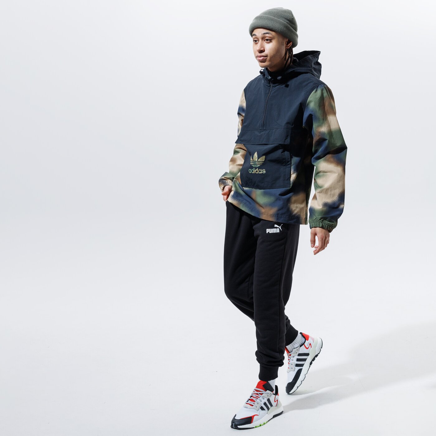 Мъжко преходно яке ADIDAS ЯКЕ CAMO WINDBREAKR gn1875 цвят многоцветен