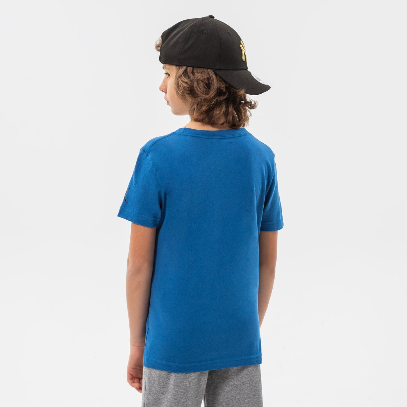Детска тениска JORDAN ТЕНИСКА JORDAN HOOP STYLE SS TEE BOY 95b231-baj цвят син