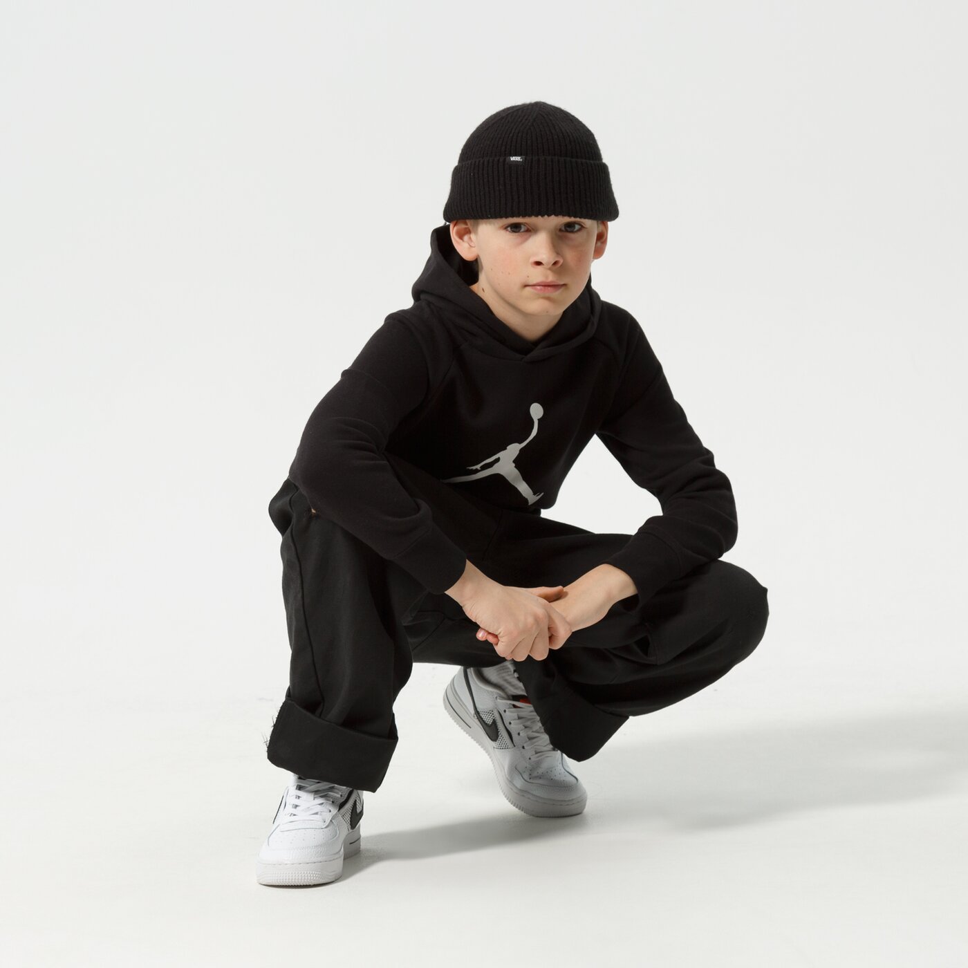 Детски суичър JORDAN СУИТЧЪР С КАЧУЛКА JDB   JUMPMAN LOGO FLEECE PO BOY 956326-023 цвят черен