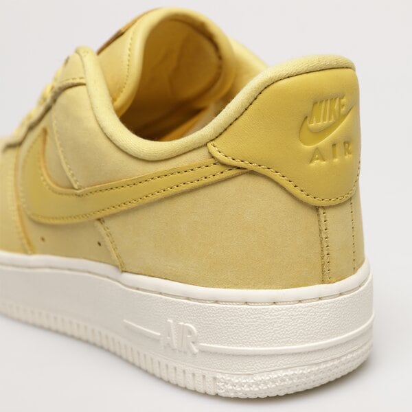 Дамски маратонки NIKE AIR FORCE 1 '07 PRM dr9503-700 цвят жълт