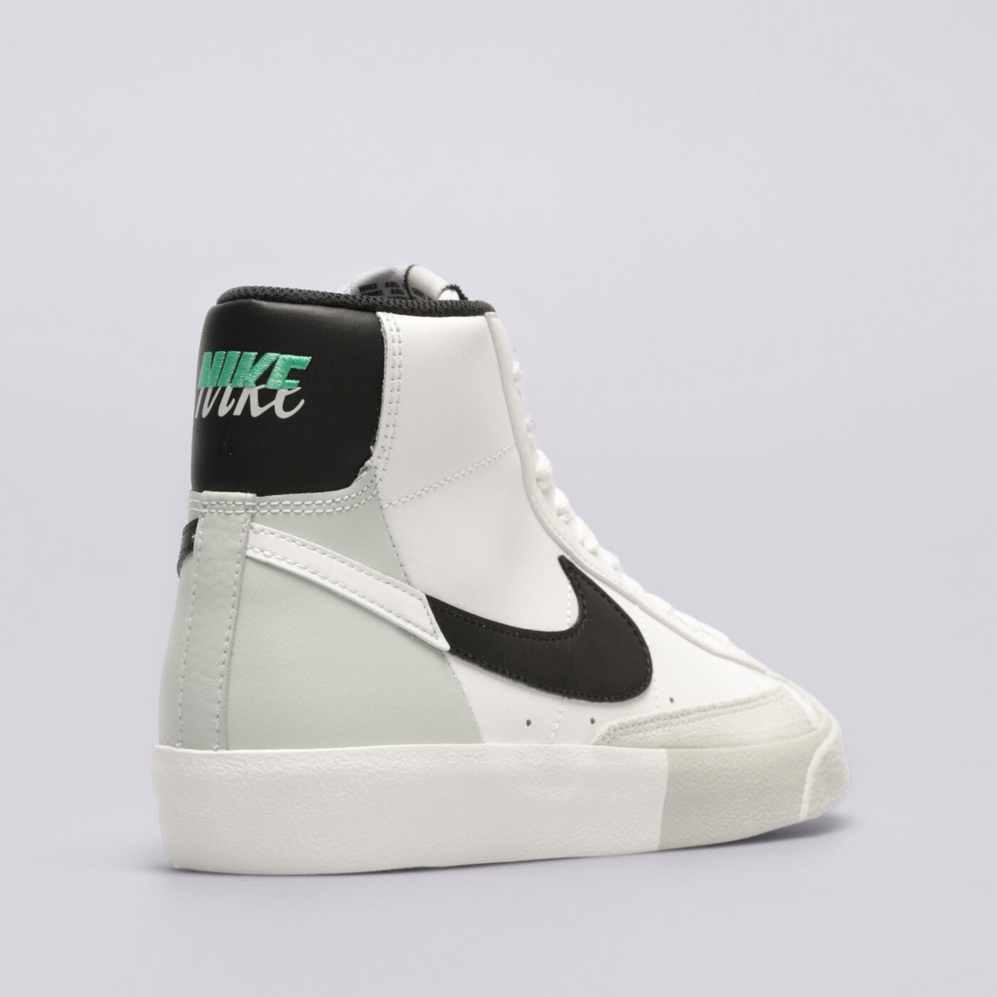 Детски маратонки NIKE BLAZER MID '77 SE (GS) fn6937-100 цвят бял