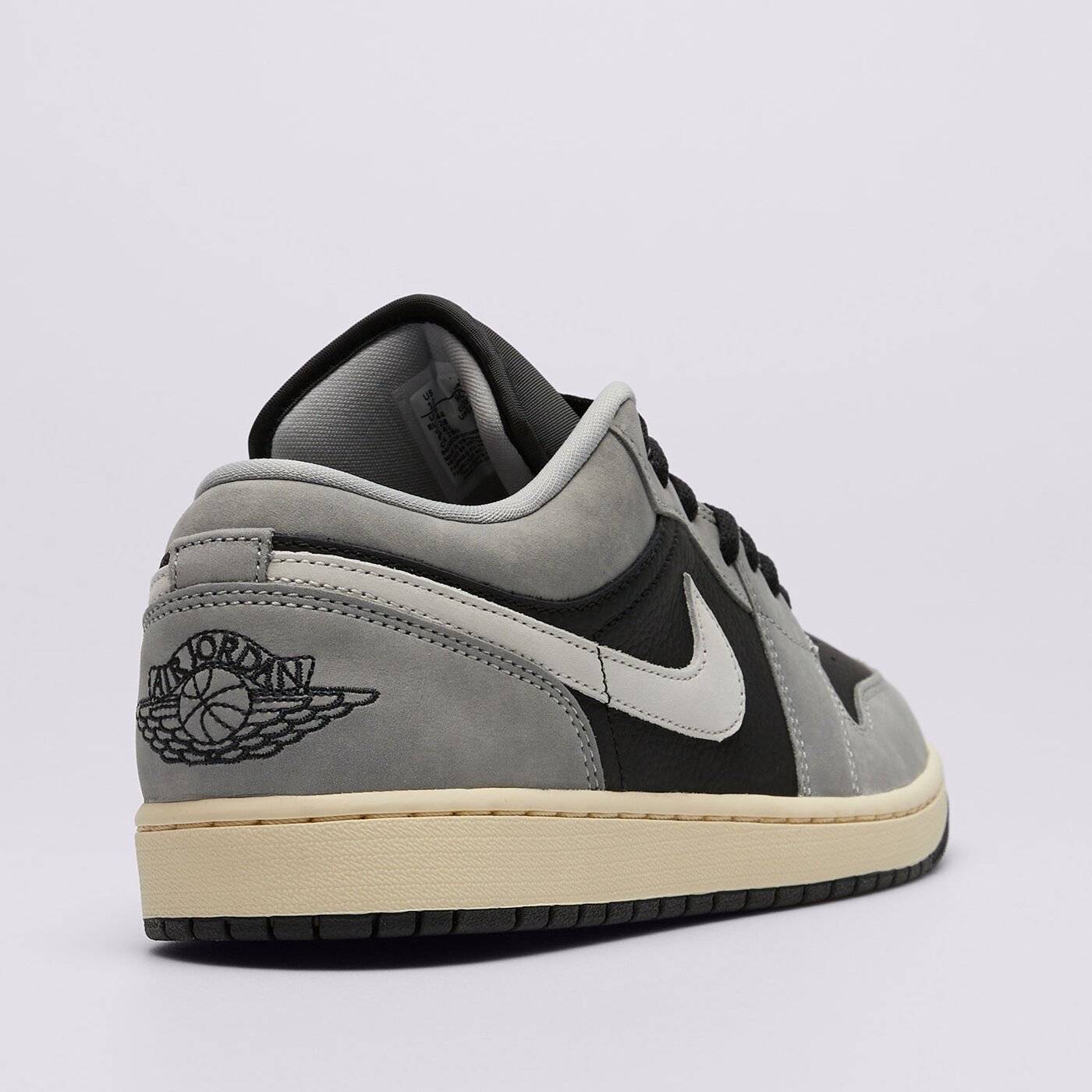 Мъжки маратонки AIR JORDAN 1 LOW SE  hq2010-012 цвят сив