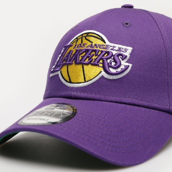 Мъжка шапка с козирка NEW ERA ШАПКА TEAM SIDE PATCH 940 LAKERS LOS ANGELES LAKERS 60298794 цвят виолетов