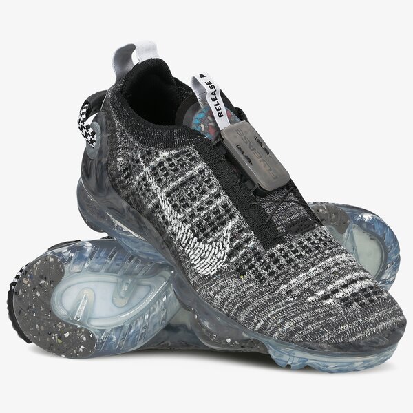Дамски маратонки NIKE W AIR VAPORMAX 2020 FK  ct1933-002 цвят черен