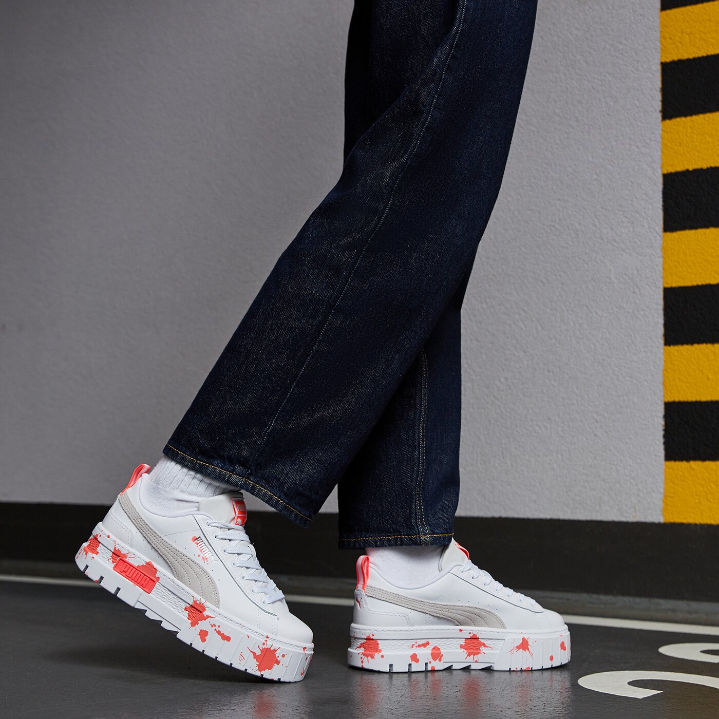 Дамски маратонки PUMA MAYZE PAINT SPLASH WNS PUMA 387143-01 цвят бял