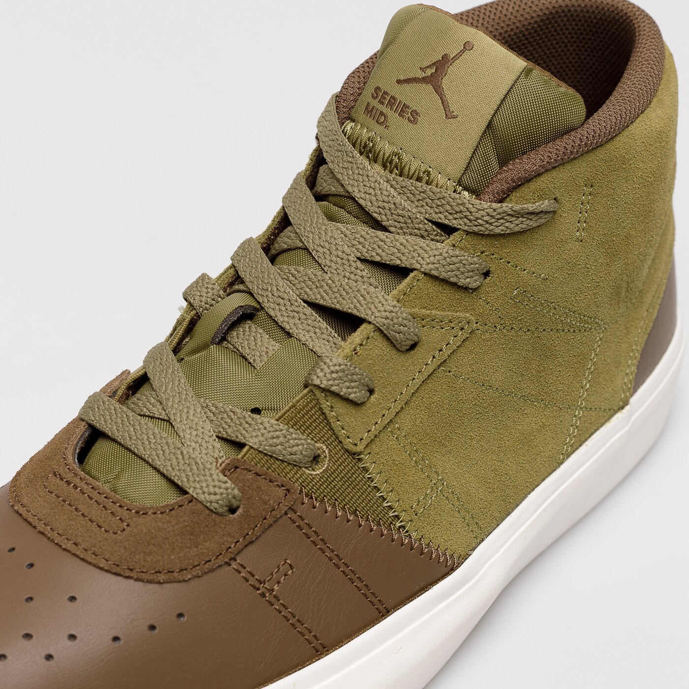 Мъжки маратонки JORDAN SERIES MID  da8026-331 цвят каки