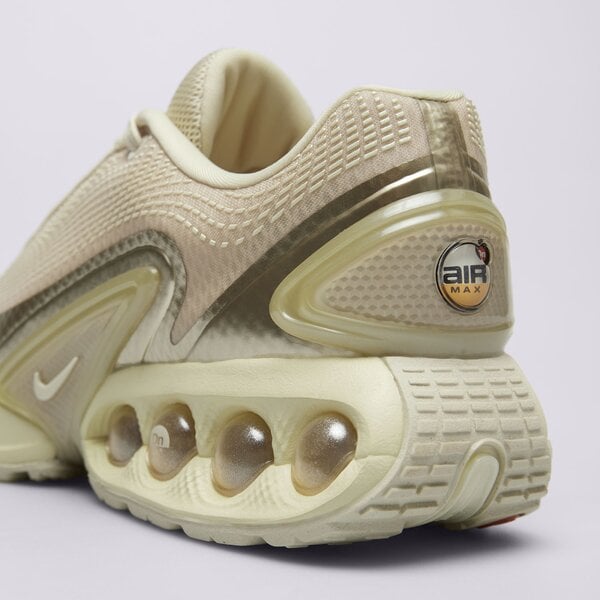 Дамски маратонки NIKE W AIR MAX DN  hv4861-200 цвят бежов