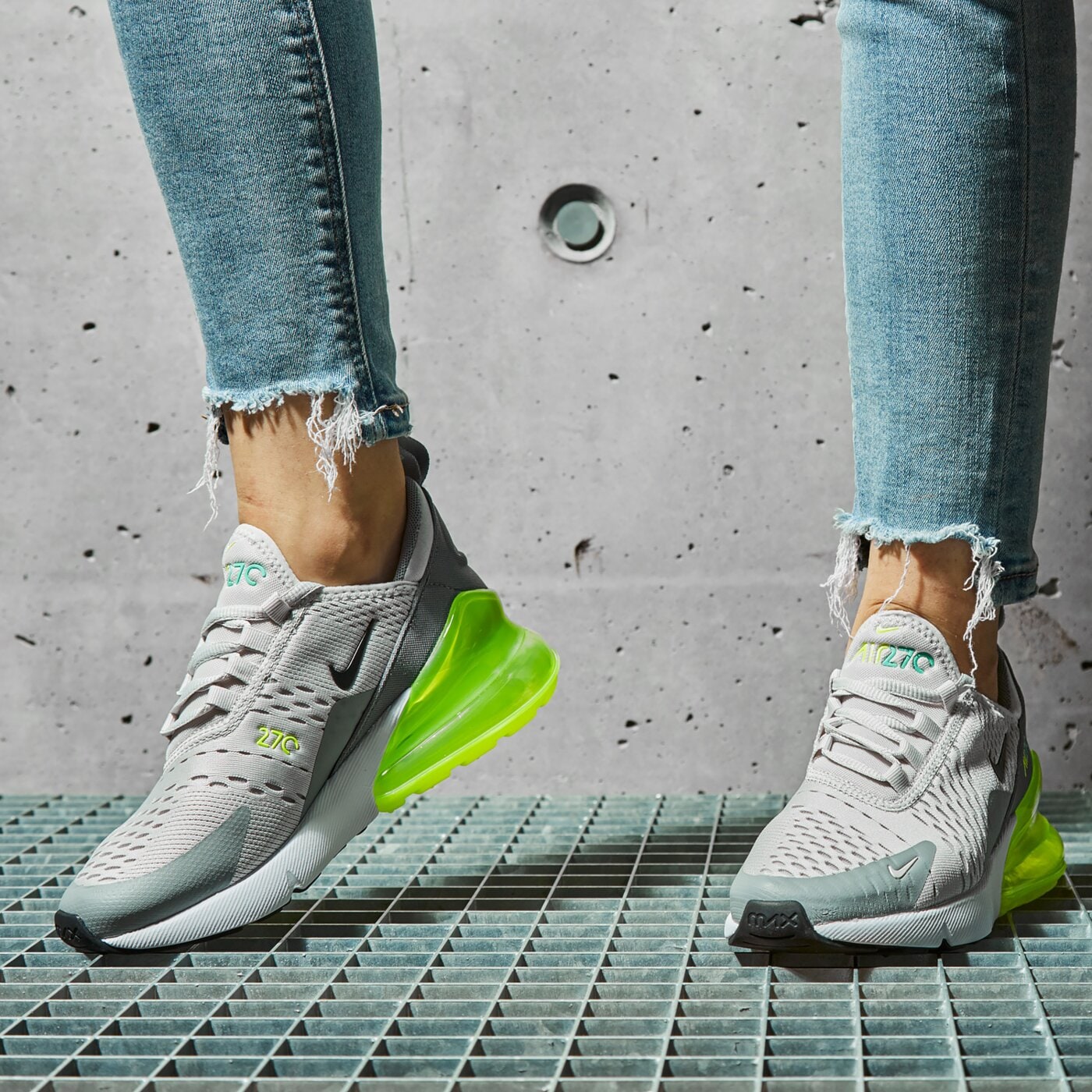 Детски маратонки NIKE AIR MAX 270 943345-030 цвят сив