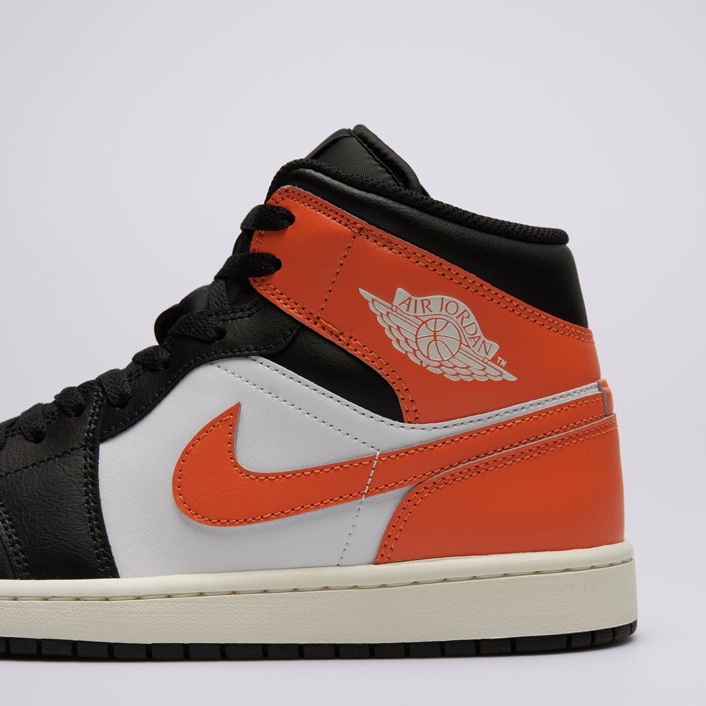 Мъжки маратонки AIR JORDAN 1 MID  dq8426-801 цвят черен