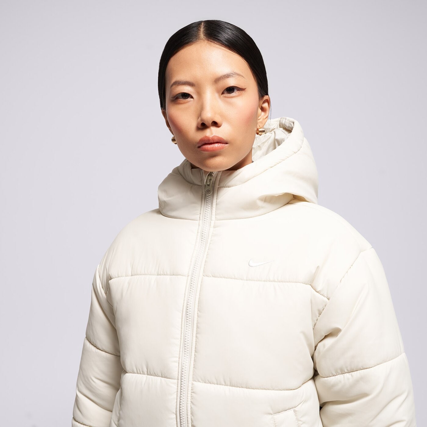 Дамско зимно яке NIKE ЯКЕ ПУХЕН W NSW TF SYNFL NK CLSC PFR fz5899-072 цвят бежов