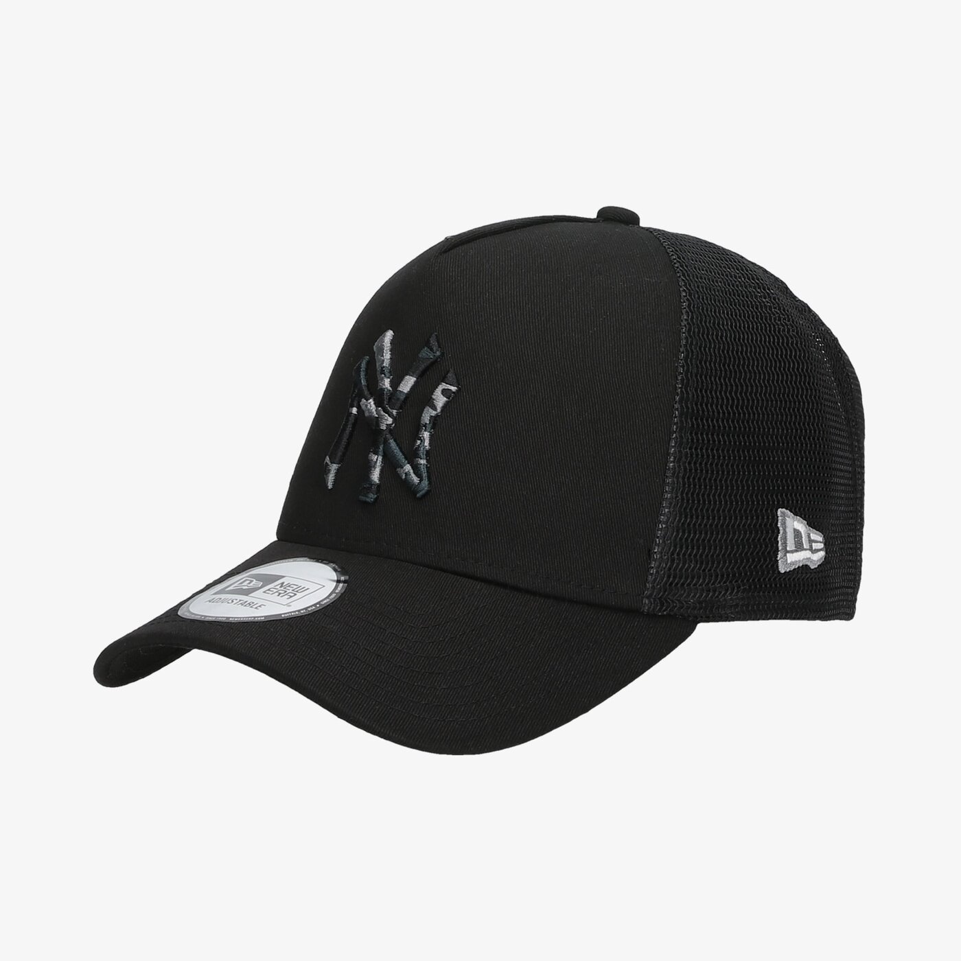Дамска шапка с козирка NEW ERA ШАПКА CAMO INFILL TRUCKER NEYYAN BLK 60112693 цвят черен
