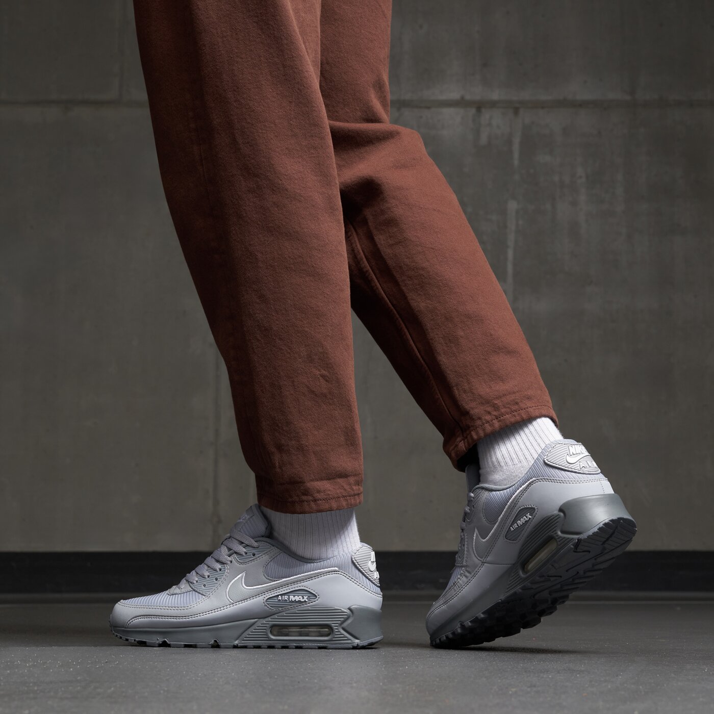 Мъжки маратонки NIKE AIR MAX 90  fj4218-002 цвят сив