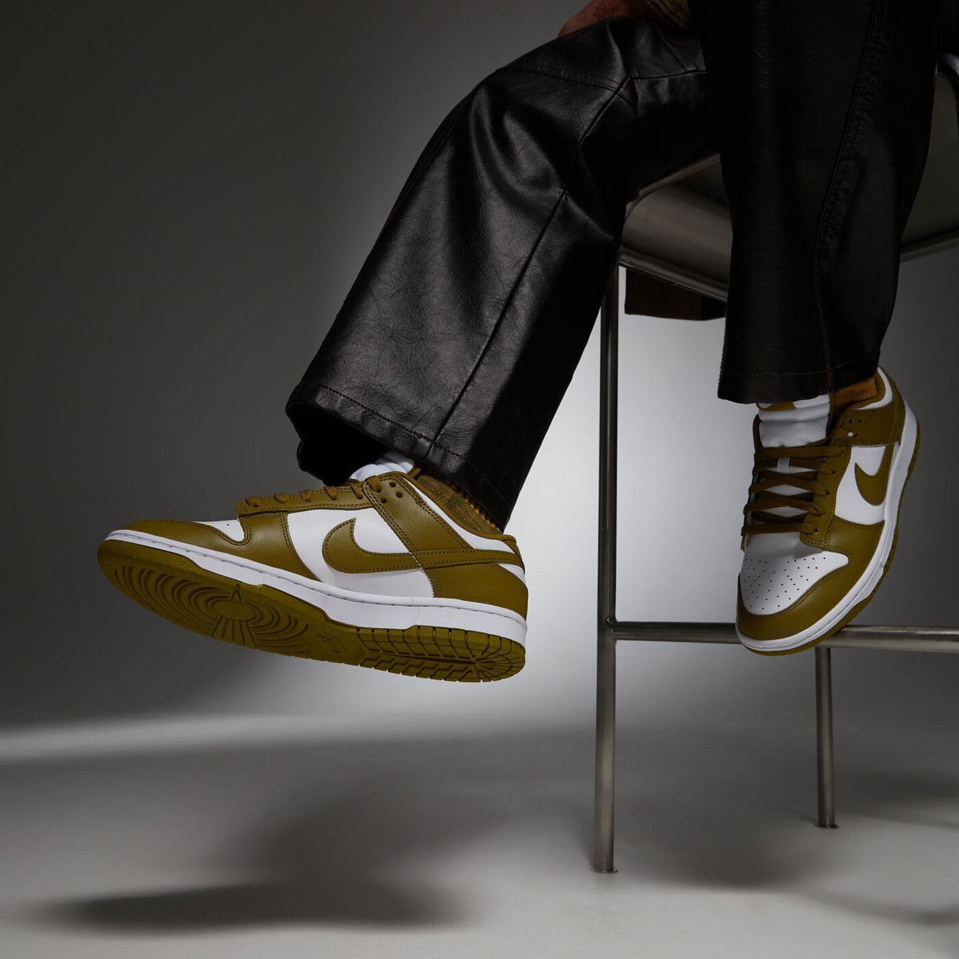 Мъжки маратонки NIKE DUNK LOW RETRO BTTYS  dv0833-105 цвят бял