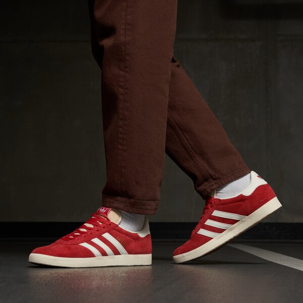 Мъжки маратонки ADIDAS GAZELLE  ig1062 цвят червен