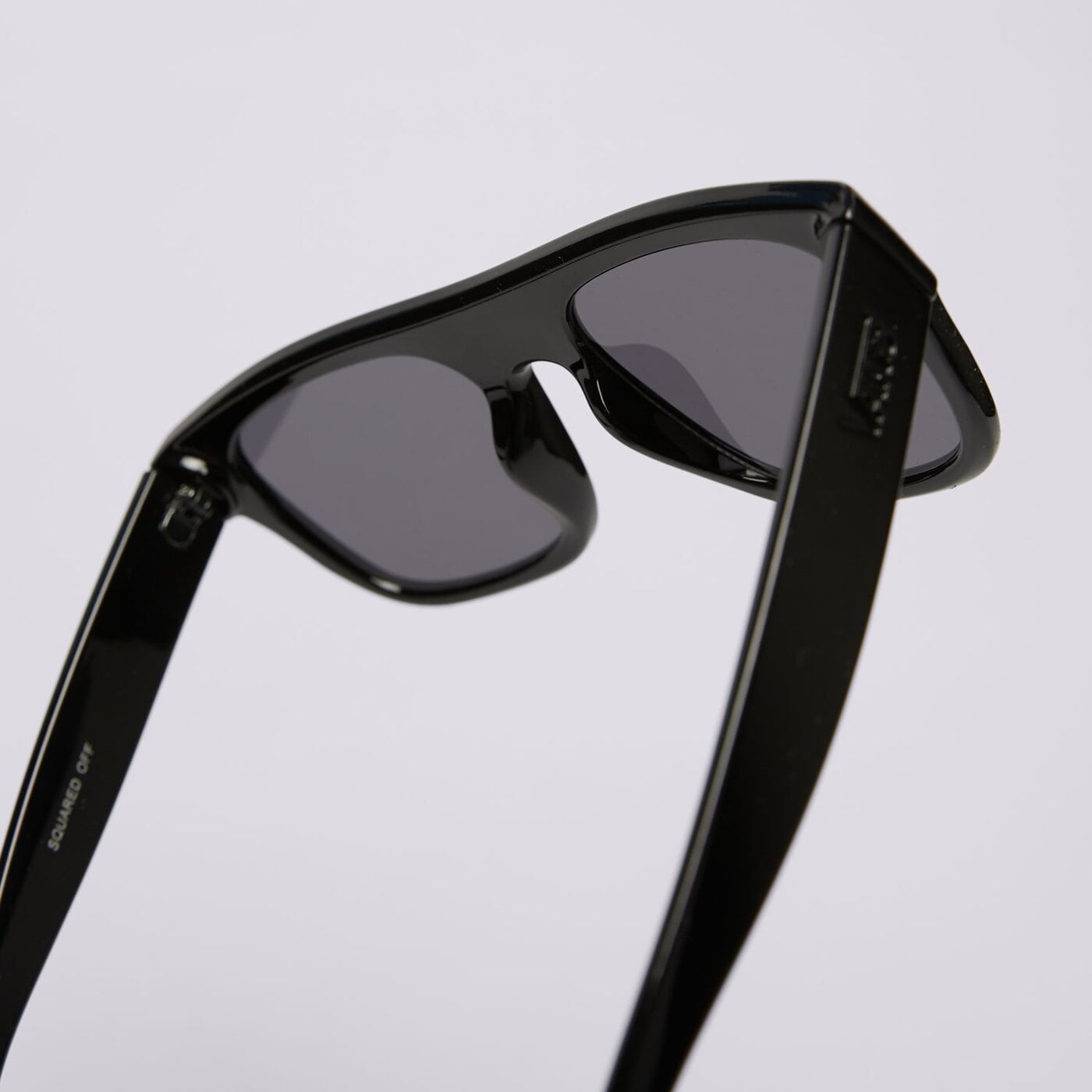 Дамски слънчеви очила VANS ОЧИЛА SQUARED OFF SHADES vn0a7pr1blk1 цвят черен